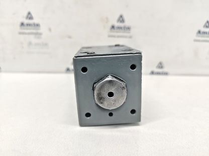 Continental Hydraulics VAD03M-3A-G-10-A-Y1048 Directional Control Valve