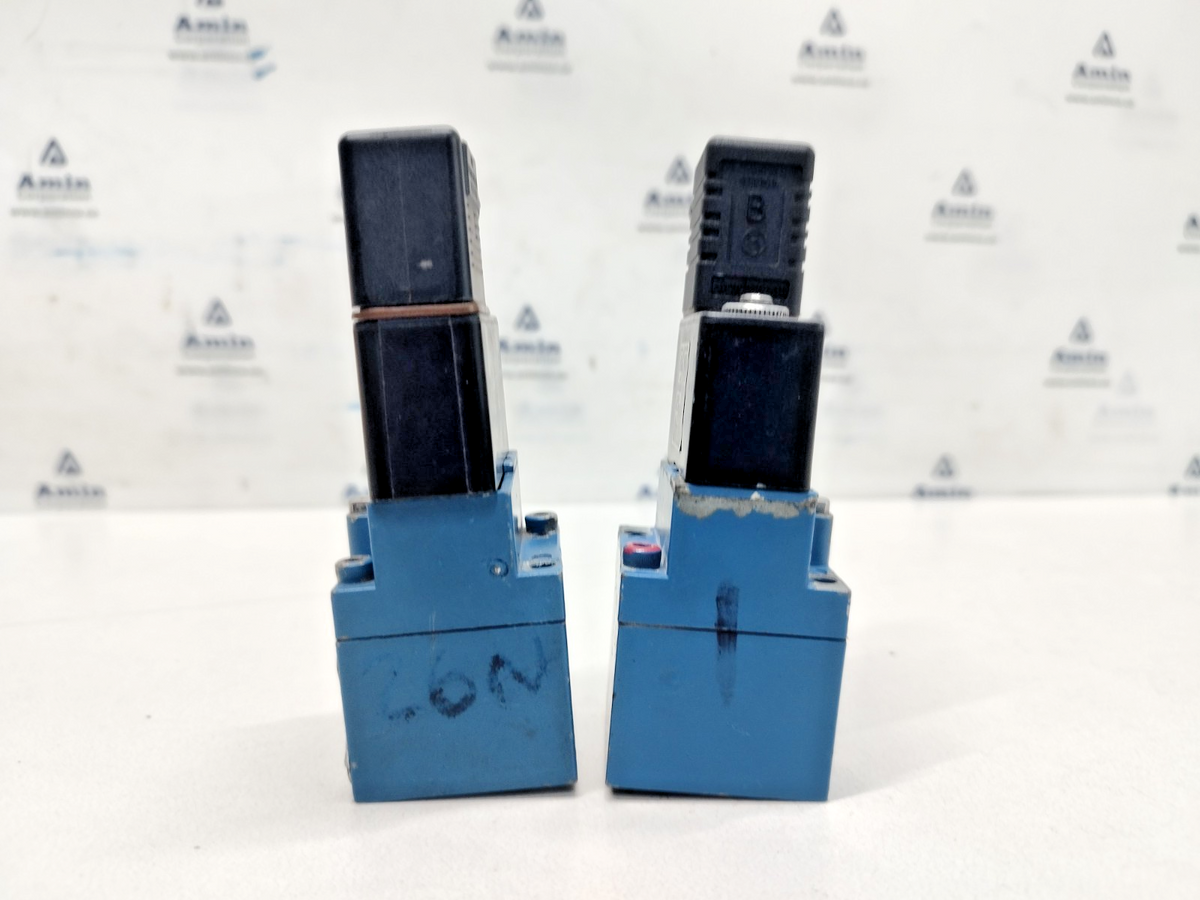 Wabco 3722260220 Pneumatic Directional valve - NEW