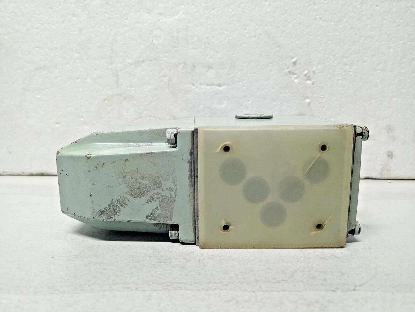 Kawasaki Rexroth 4WE10D-10L0/LW100NDL-B04 Solenoid Valve - NEW