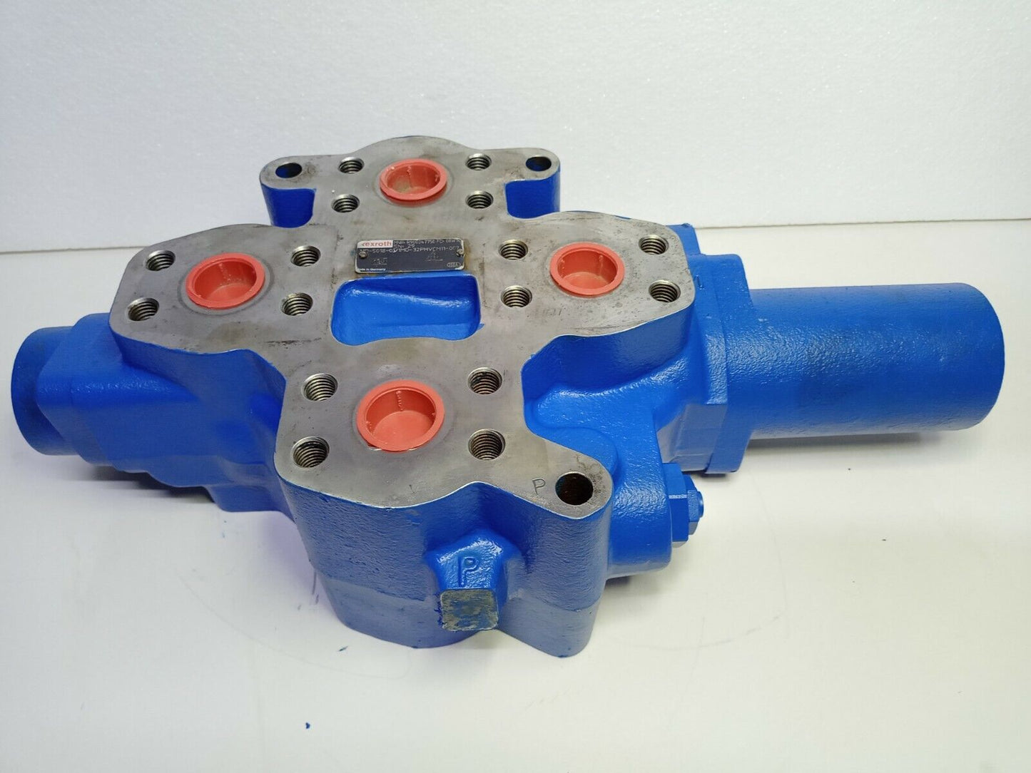 Rexroth MO-5018-01/1MO-32PHVCM11-007, R900247750 Hydraulic control block