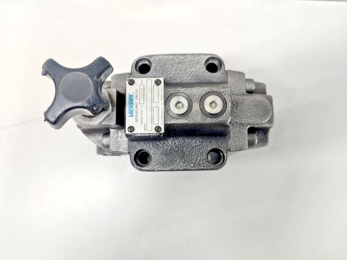Vickers XCG 06 3F 30 Pressure Reducing valve 2850 psi max. - Refurbished