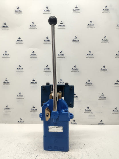 Uchida Hydraulics 2RE 7L05-13-994-1 Directional control valve