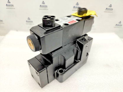 Vickers by Danfoss DG5V-7-8C-VM-U-B6-50 with DG4V-3-6C-VM-U-B6-60 Valve - NEW
