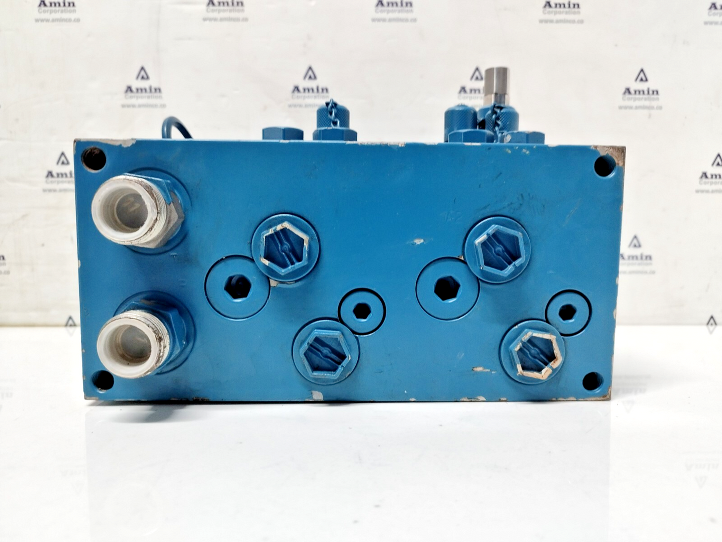 MacGREGOR MCG7-063Z45-2 Directional control valve with Block