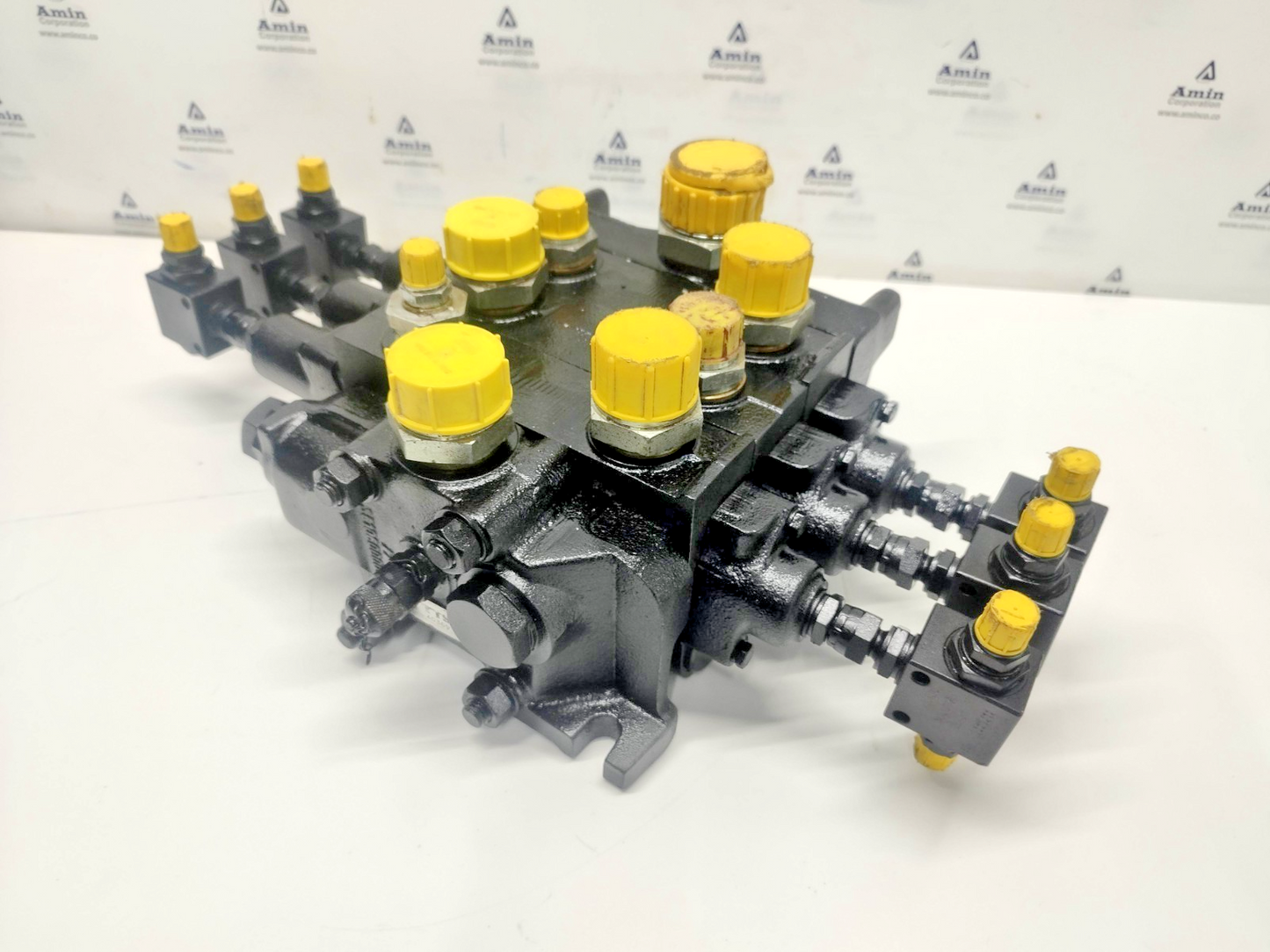 TTS Item No.40369 Hydraulic Directional Control Valve - NEW