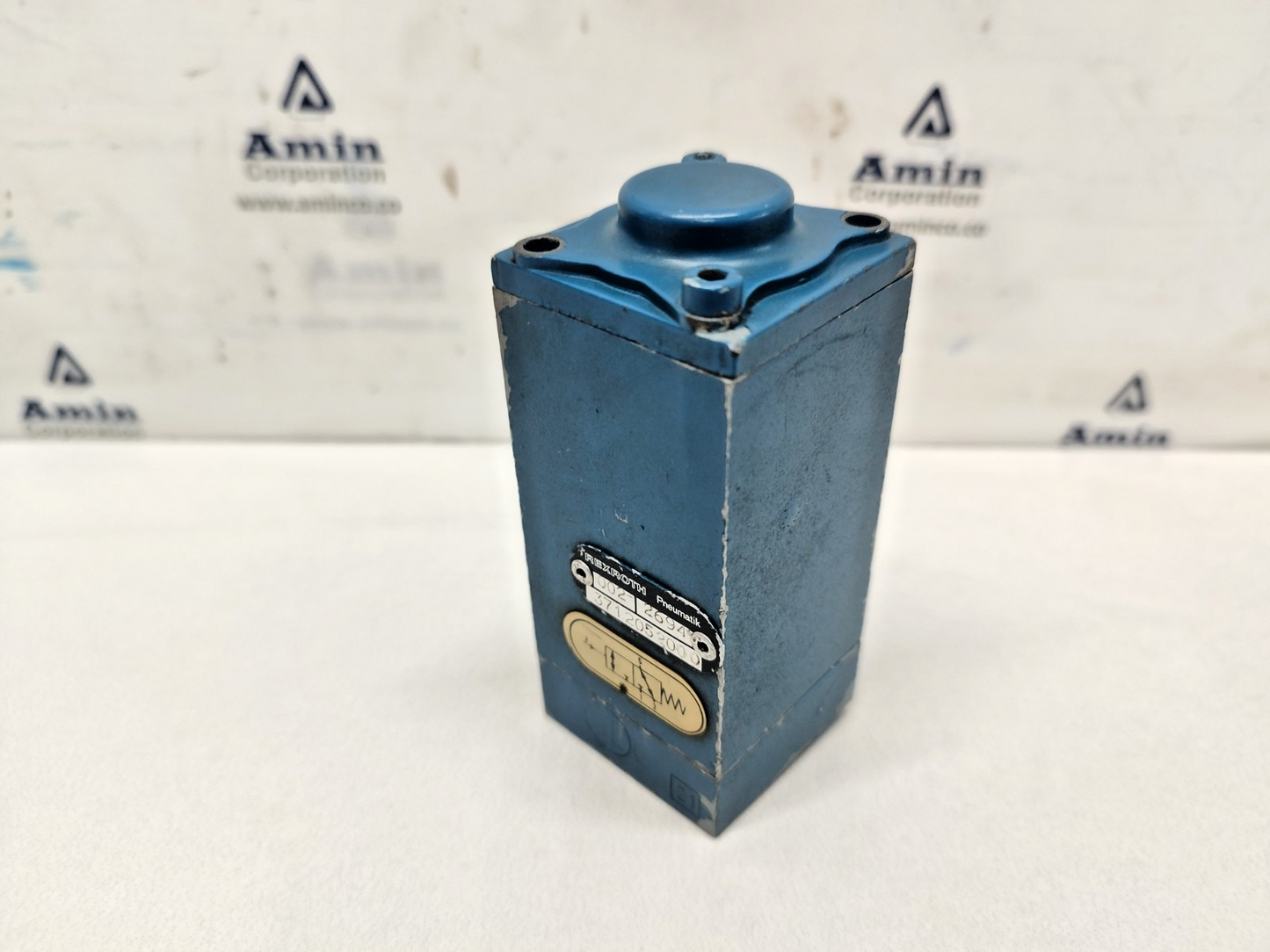 Rexroth 3712052000 Pneumatic Valve - New