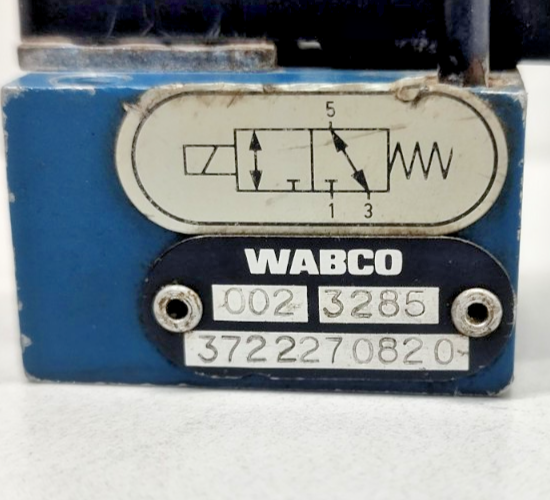 Wabco 3722270820 Pneumatic Solenoid Valve - NEW