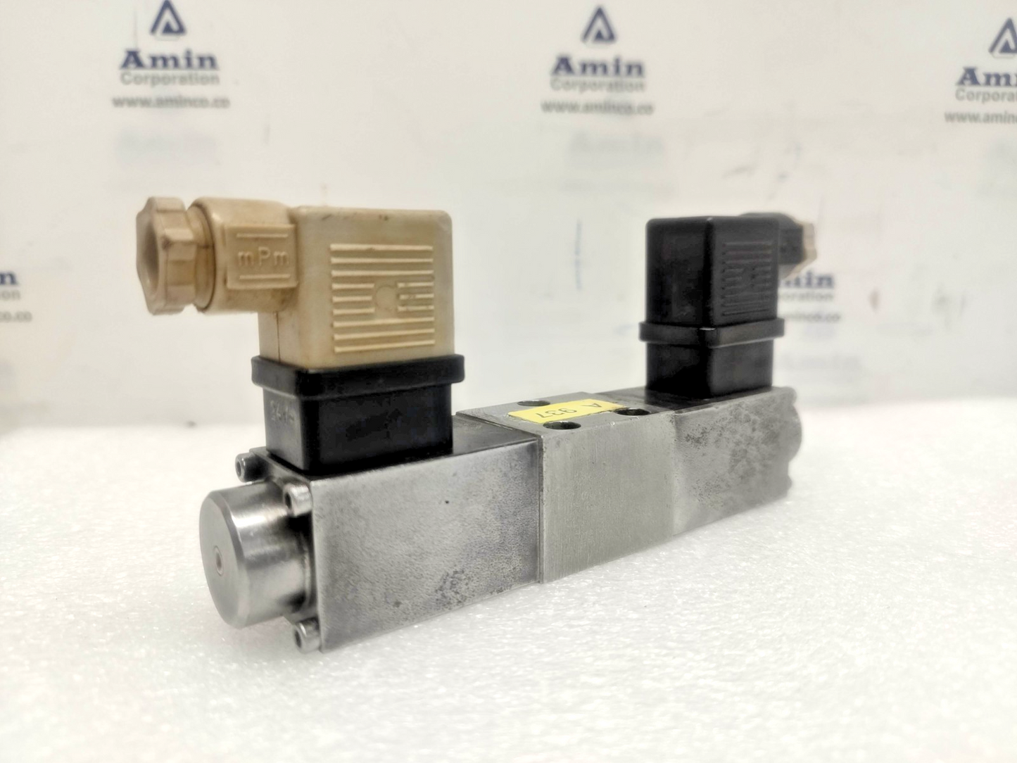 Wandfluh BS4J30-XX-S1533 Solenoid Valve 250bar max.