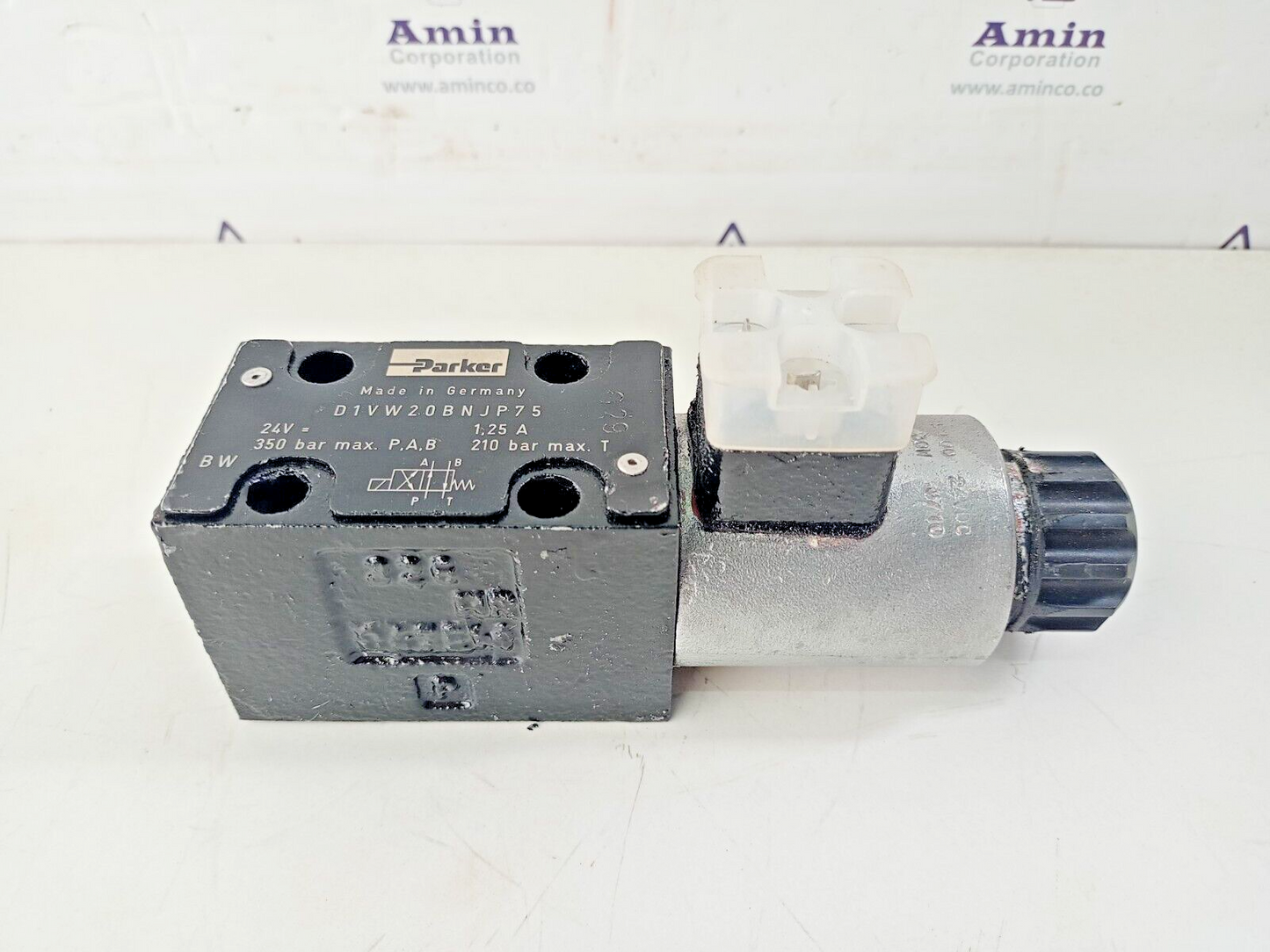 Parker D1VW20BNJP75 Hydraulic directional control valve