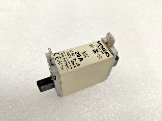 Siemens 3NA2 810 fuse 25A NH00-gL/gG 500V/120kA (Lot of 9pcs) - New
