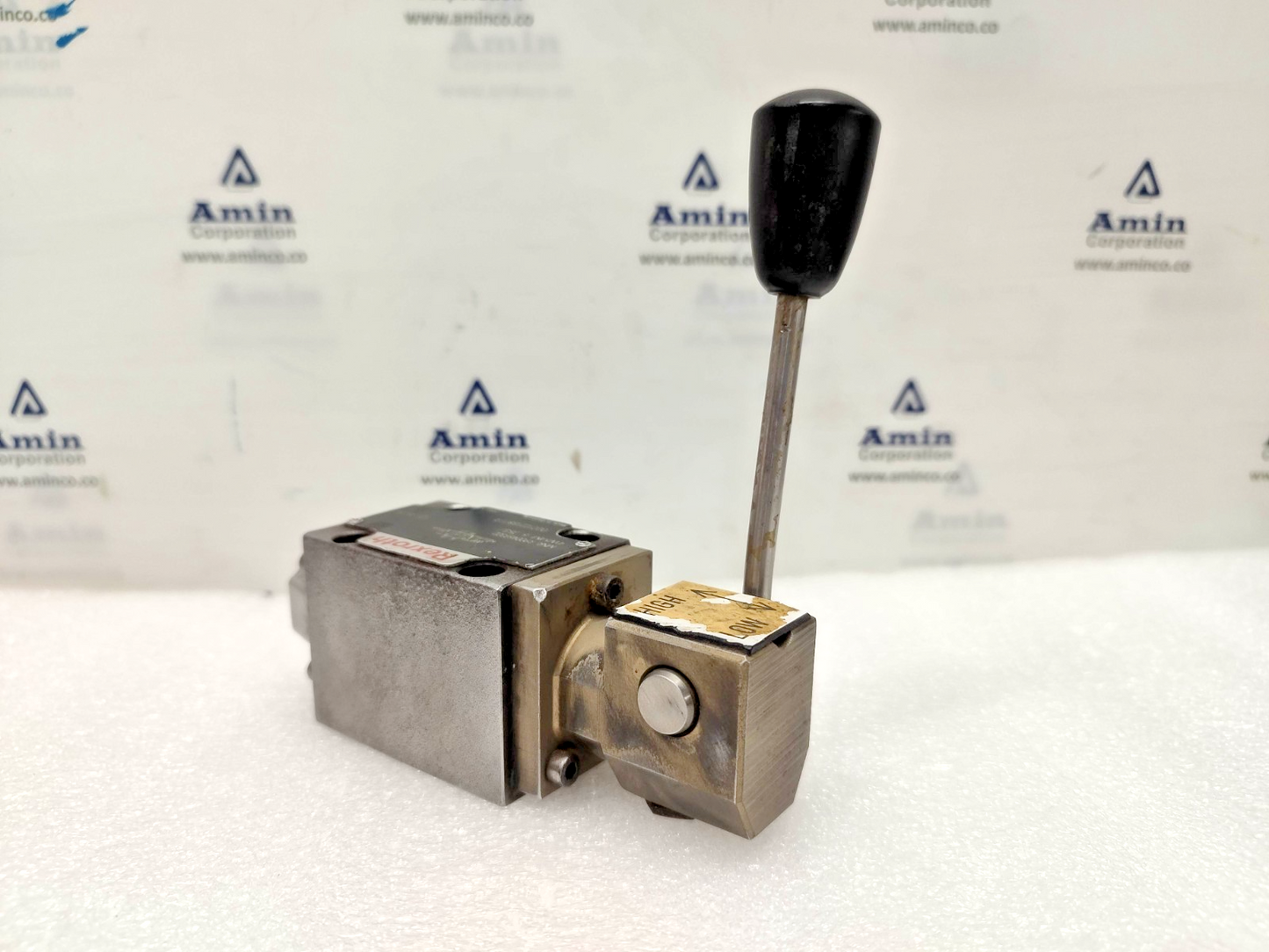Rexroth 4WMM 6 J53/ Directional Control Valve MNR: R900469302 - NEW