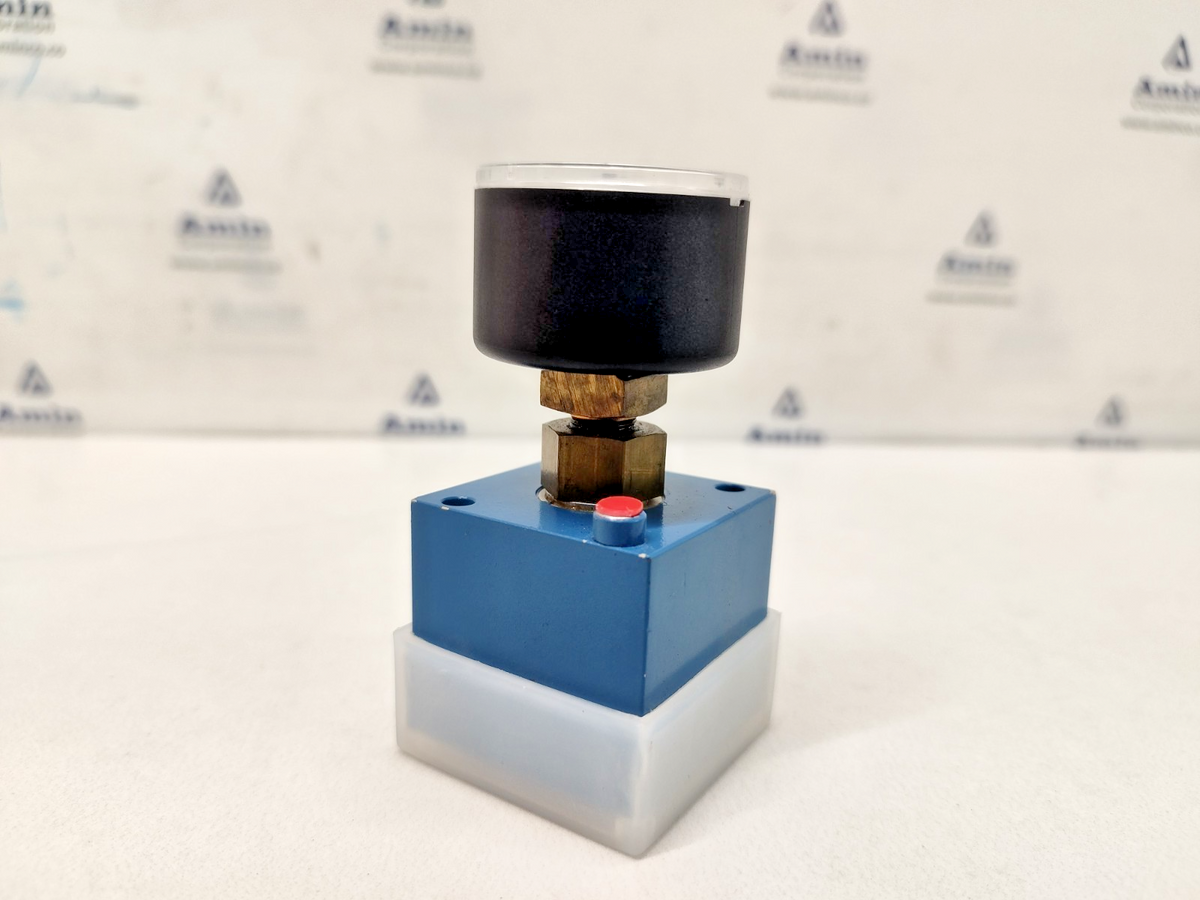 Rexroth 3526010500 Pneumatic Valve - NEW