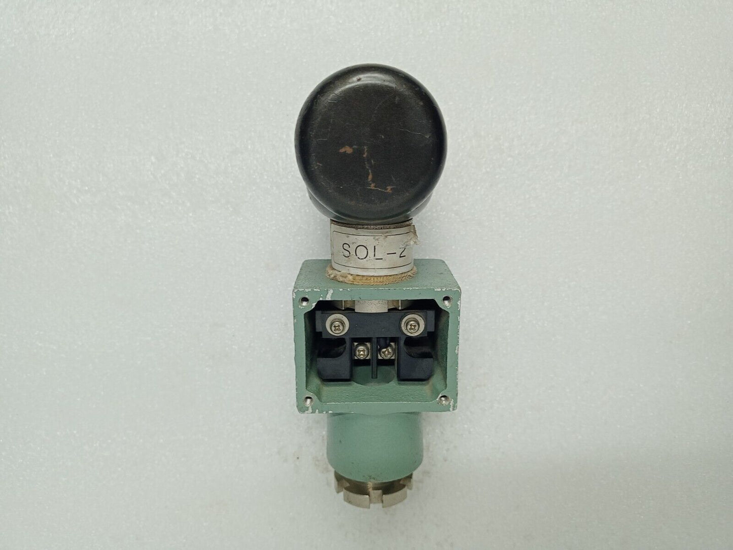 KOGANEI 062-E1-37W Air Solenoid Valve 220V AC 60Hz 0.9Mpa - NEW