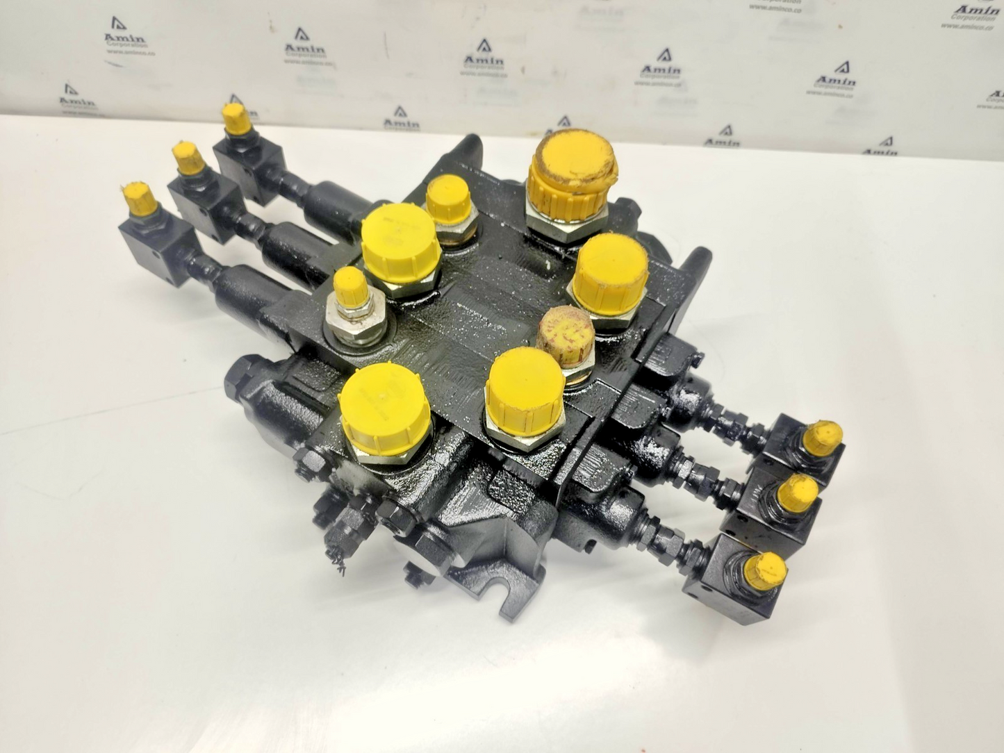 TTS Item No.40369 Hydraulic Directional Control Valve - NEW