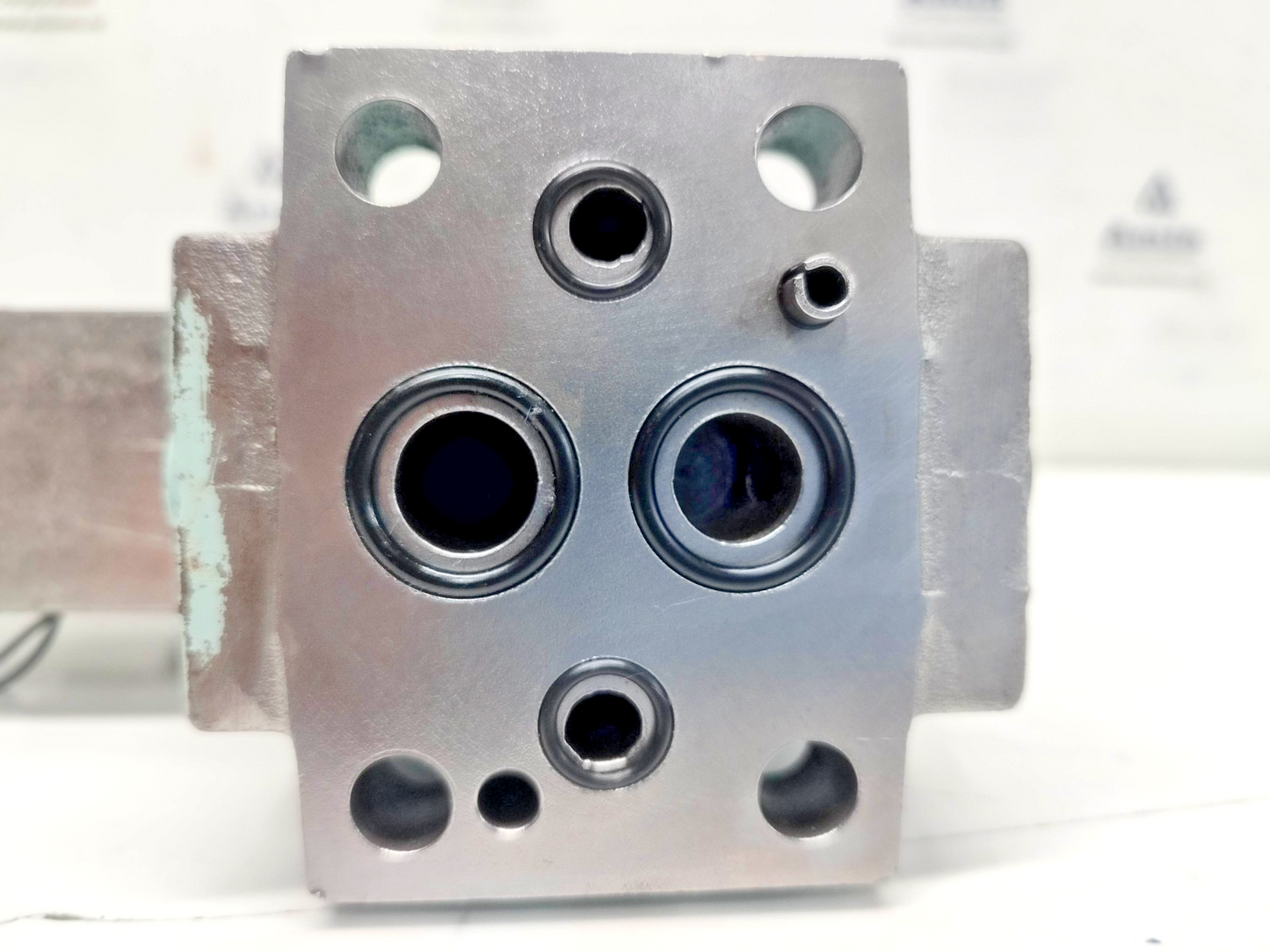 Denison VP01-50-0Q-A1 Proportional valve R4V 03 593 12 P1 G0Q A1 Relief valve