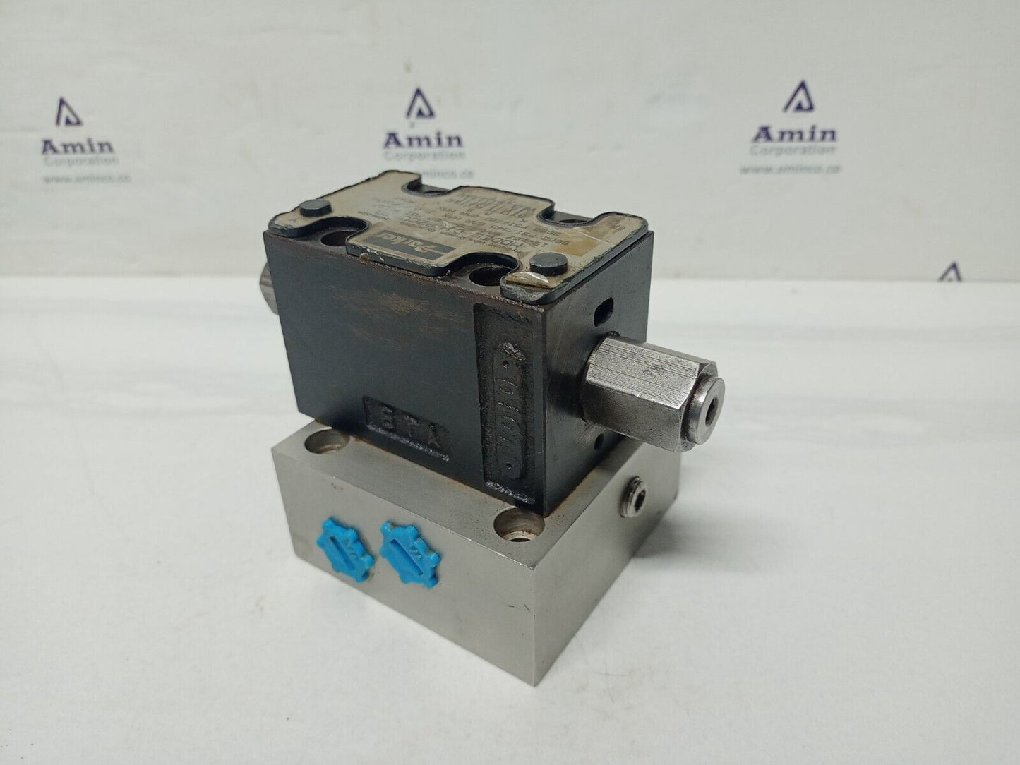 Parker D1VP2CV Directional Control Valve