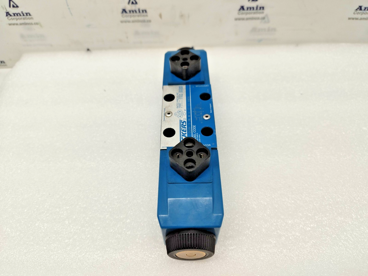 Vickers DG4V-3-2N-M-U-H7-60 EN38 Directional Control Valve - NEW #2