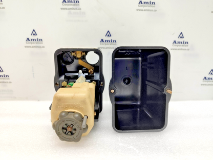 Condor MDR53/8 Pressure Switch AC-15, 4A, 250V, 5-8 bar - NEW