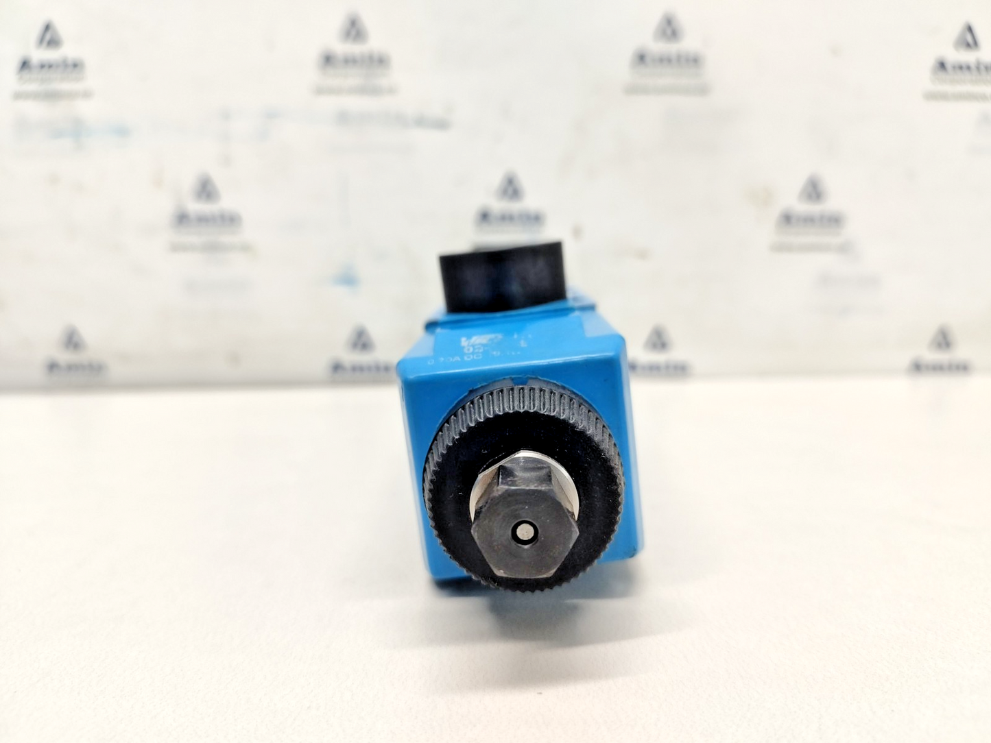 Vickers KDG4V 3 33C30X MU HR7 60 Proportional valve - NEW