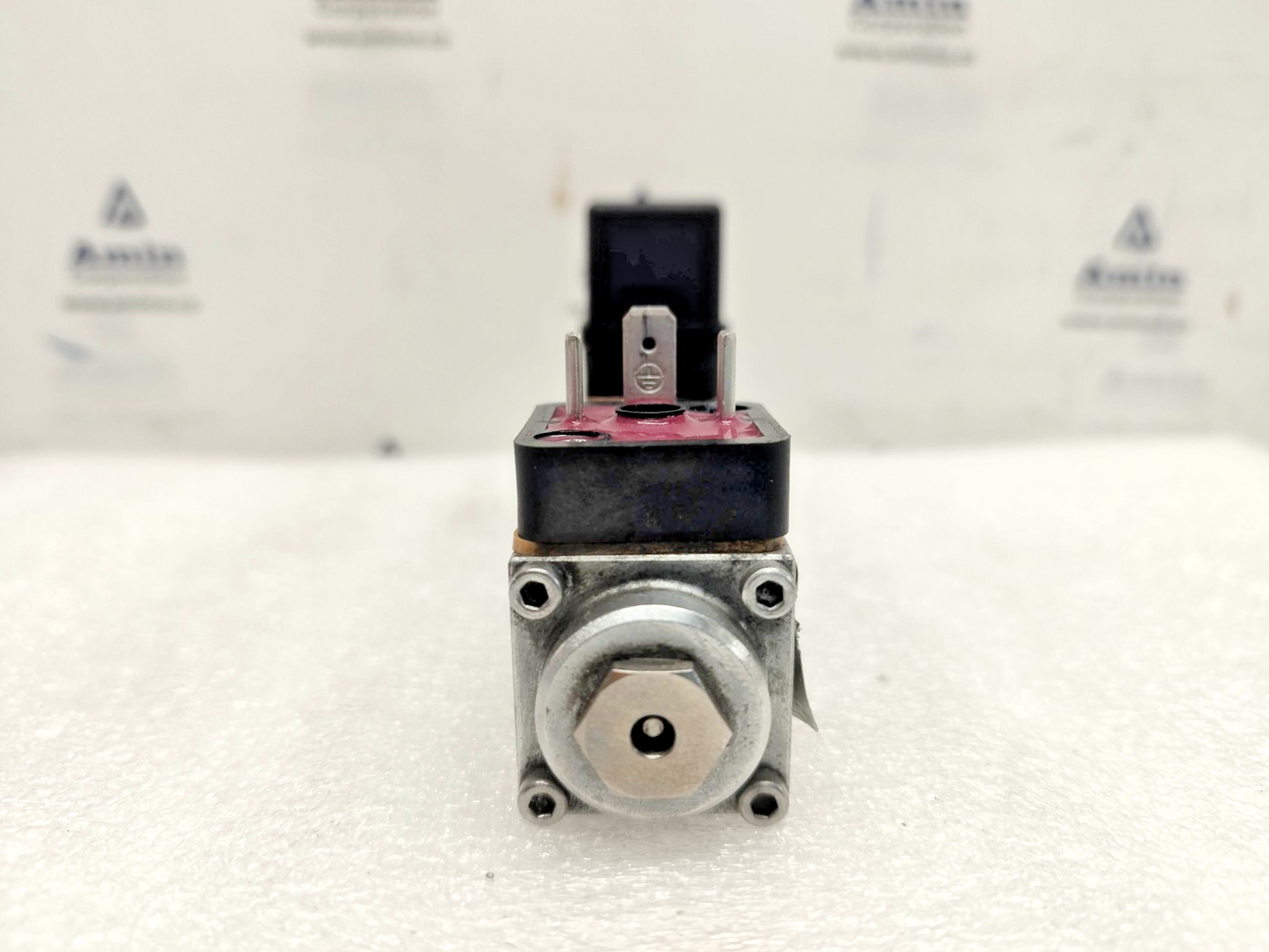 Wandfluh BS4J30-XX-S1533 Solenoid Valve 250bar max, 24VDC #2