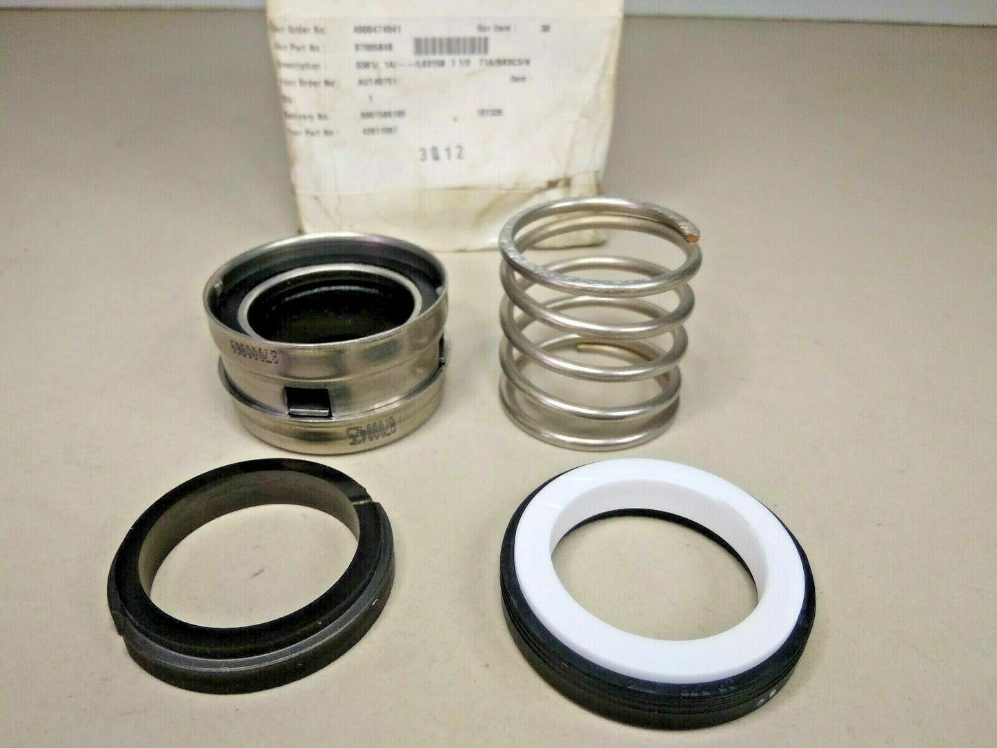 John Crane int. Elastomer Bellow Mechanical seal 38mm - NEW