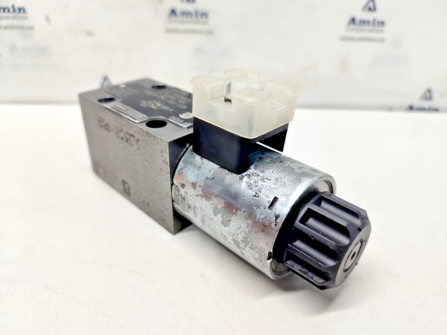 Denison Hydraulics 4D01 3101 0601 B1G0Q Directional control valve