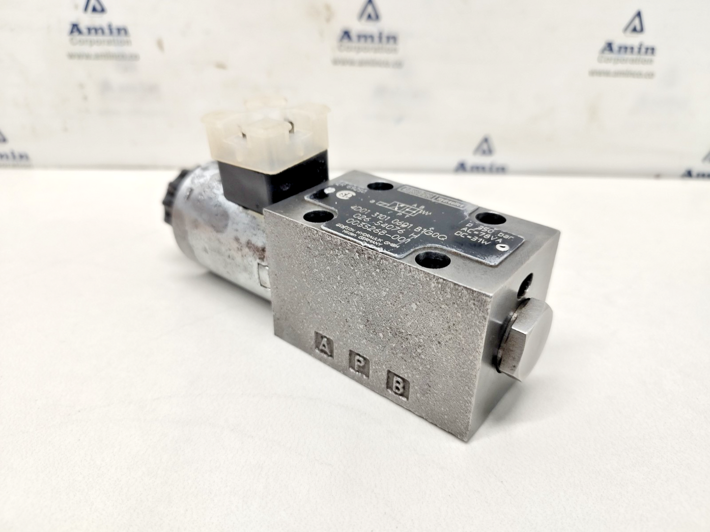 Denison Hydraulics 4D01 3101 0601 B1G0Q Directional control valve
