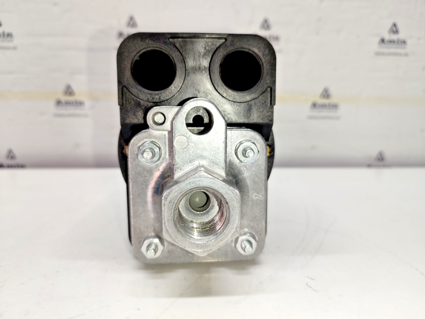 Condor MDR53/11 Pressure Switch AC-15, 4A, 250V - NEW