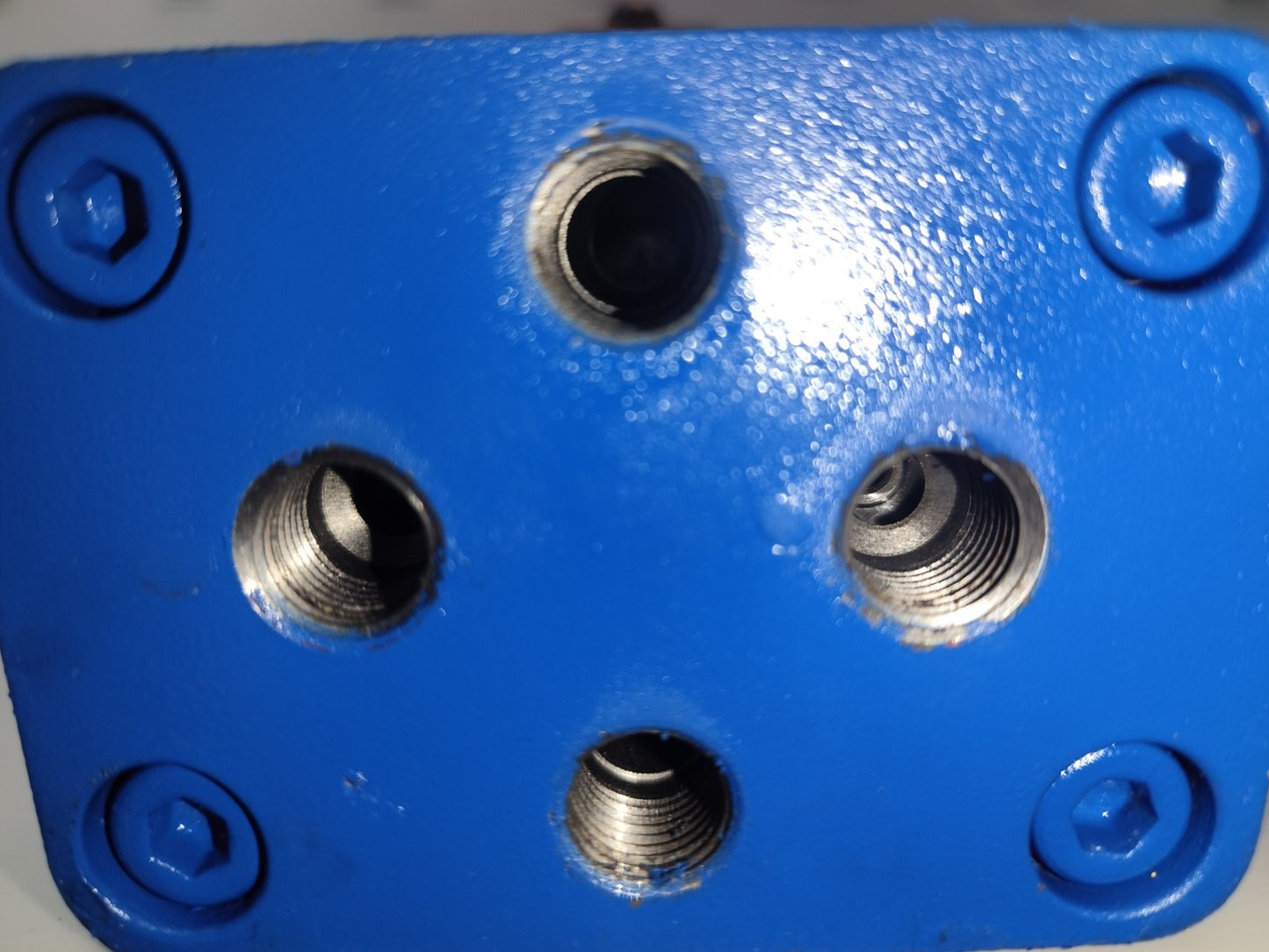 Uchida Hydraulics 2RE 7L05-13-994-1 Directional control valve