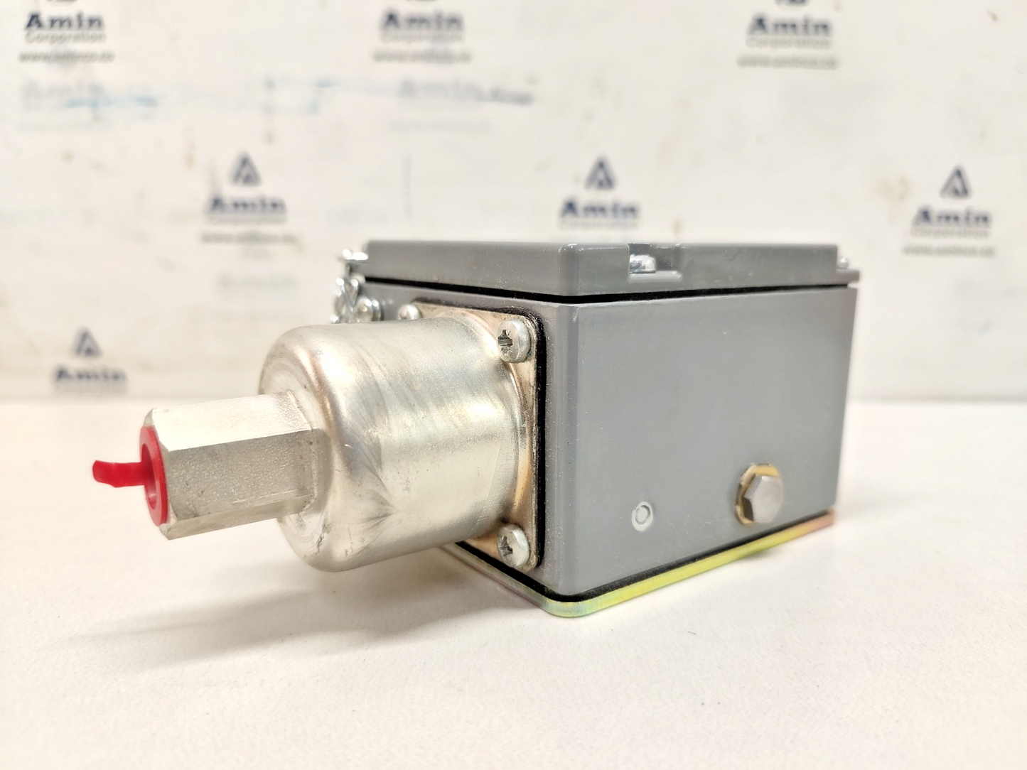 SQUARE D Class: 9012 ACW-1 Form: M12 Ser.: C Pressure Switch - NEW