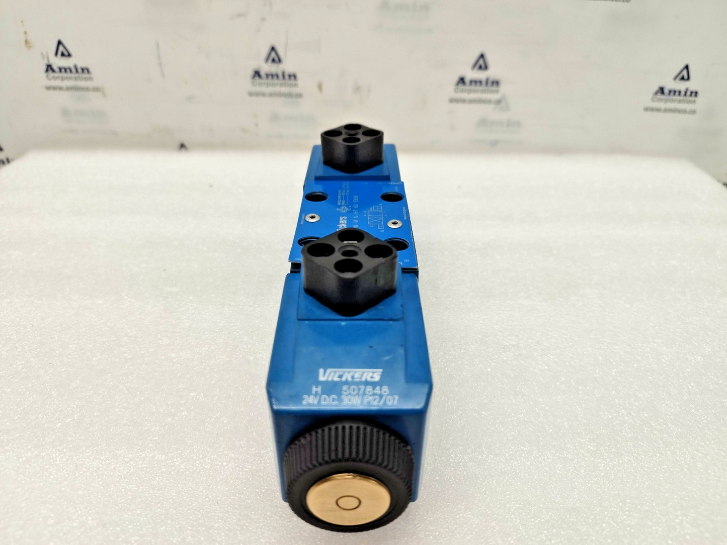 Eaton Vickers DG4V-3-2N-M-U-H7-60 EN38 Directional Control Valve - NEW #3