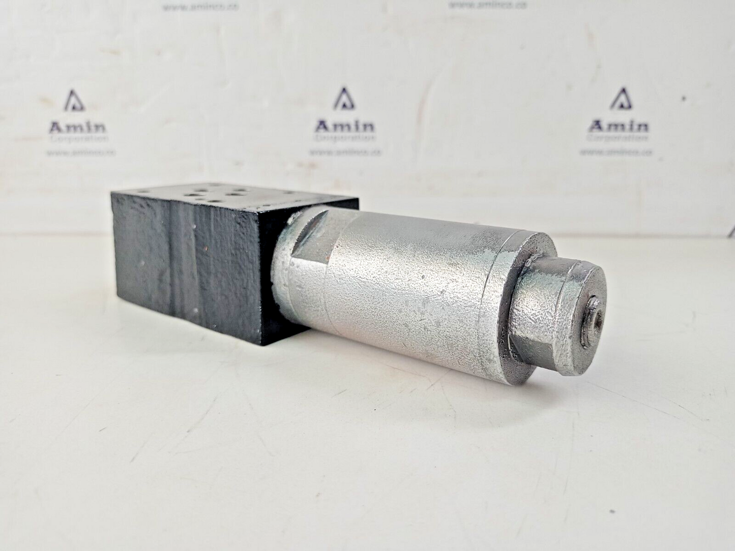 Parker RDM2PT35SVG15 Direct operated pressure relief valve