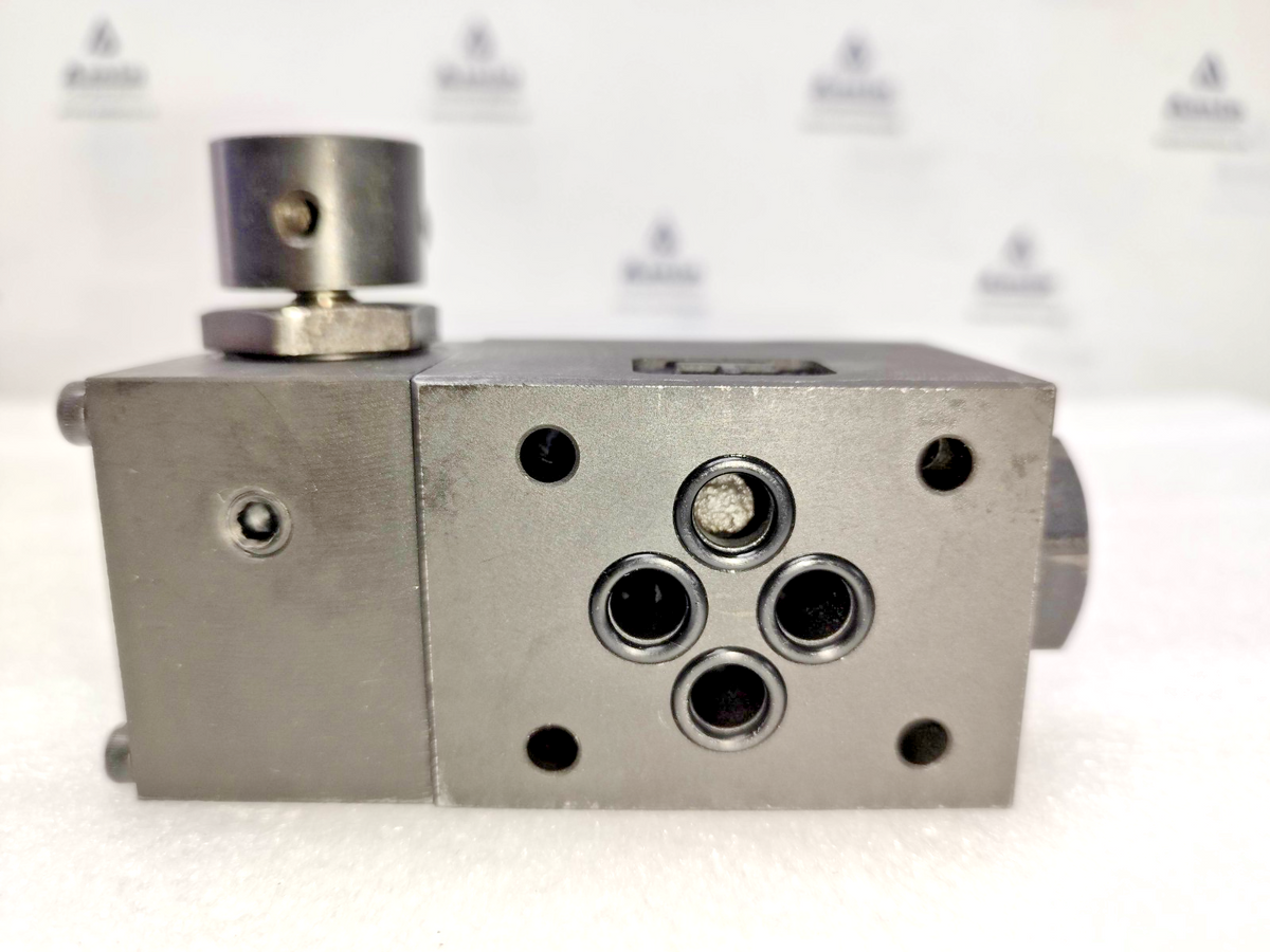 Yuken DMG-01-3C4-1038 Directional Control Valve - NEW #3