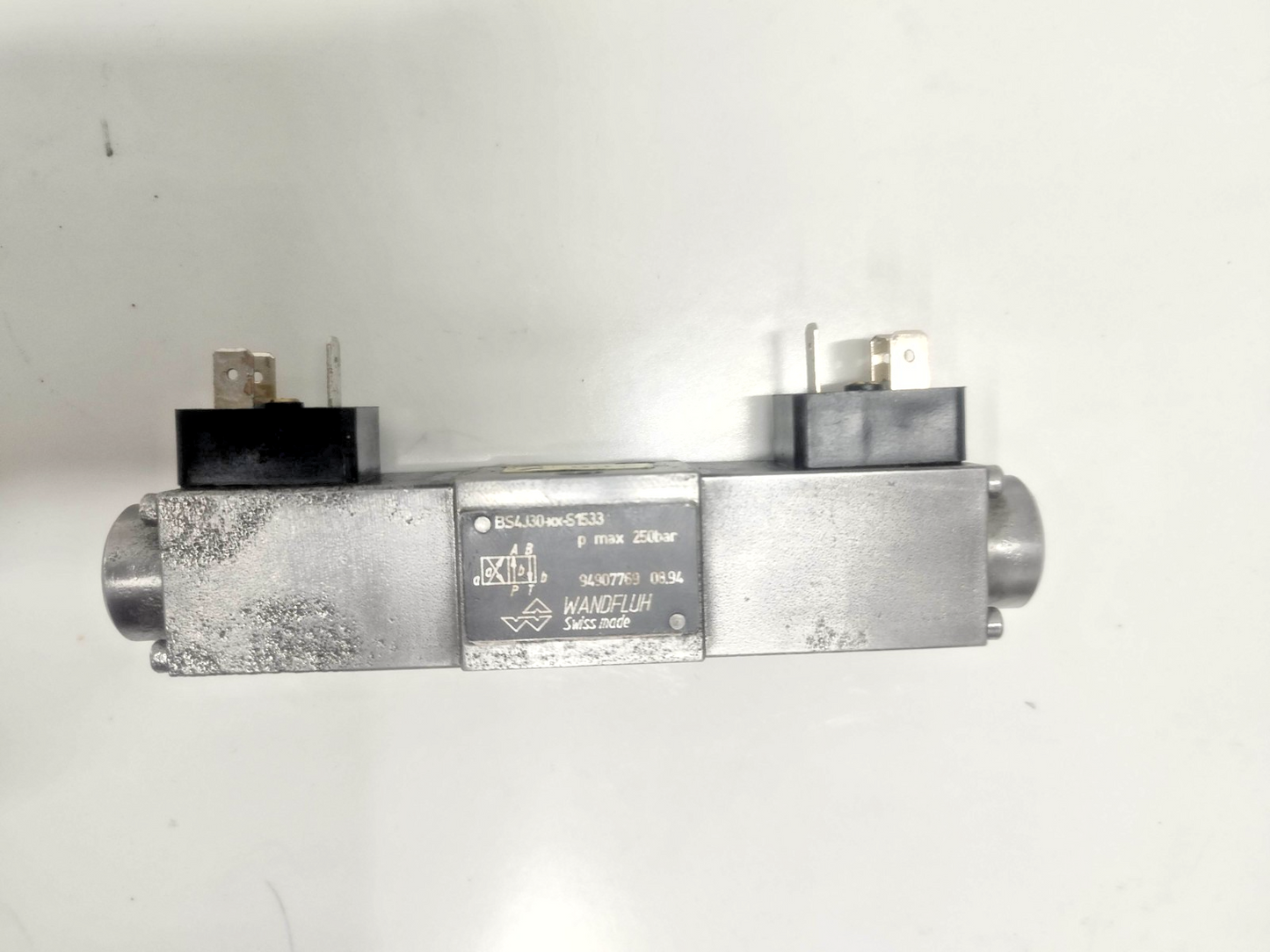 Wandfluh BS4J30-XX-S1533 Solenoid Valve 250bar max.