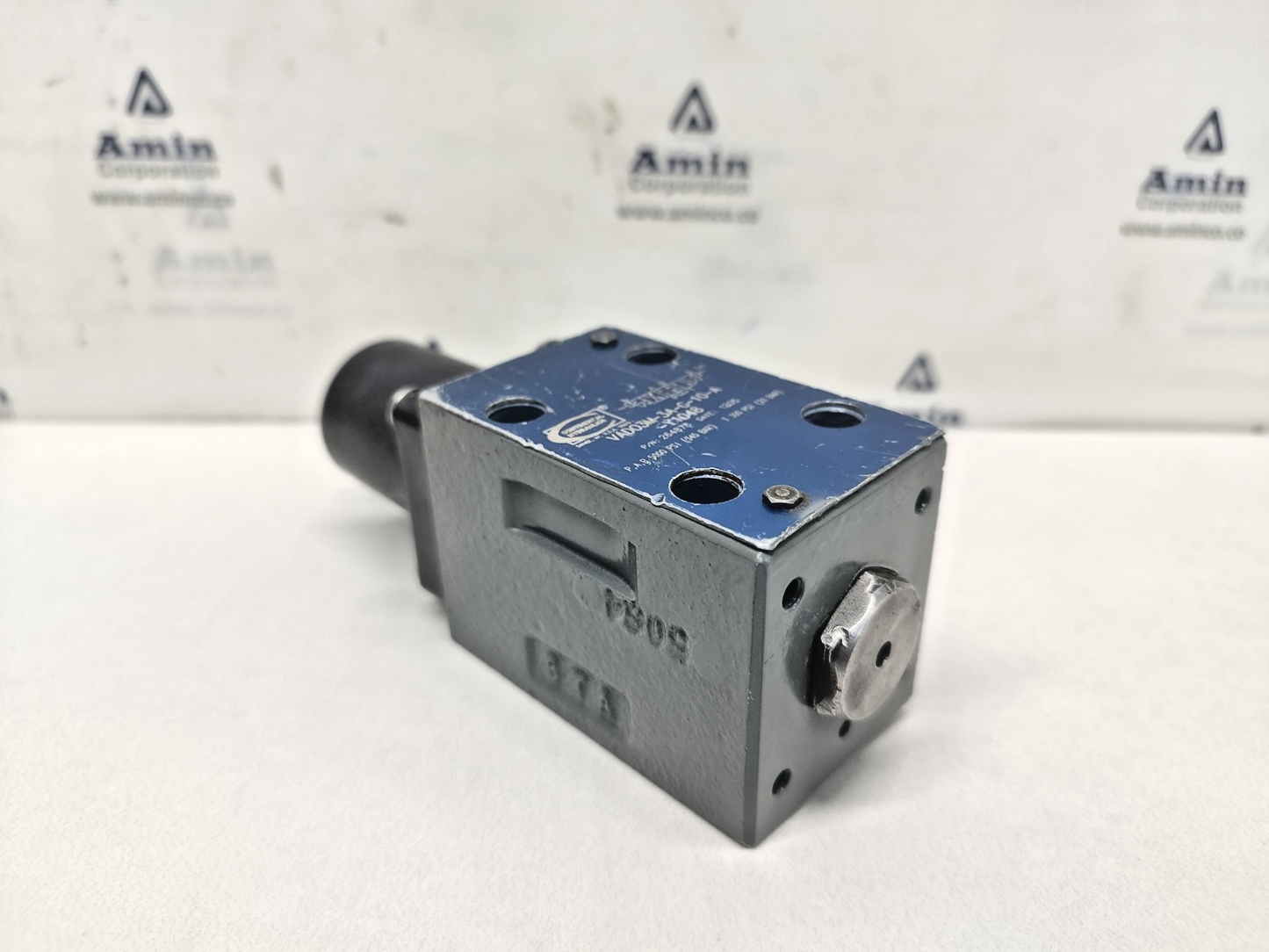 Continental Hydraulics VAD03M-3A-G-10-A-Y1048 Directional Control Valve