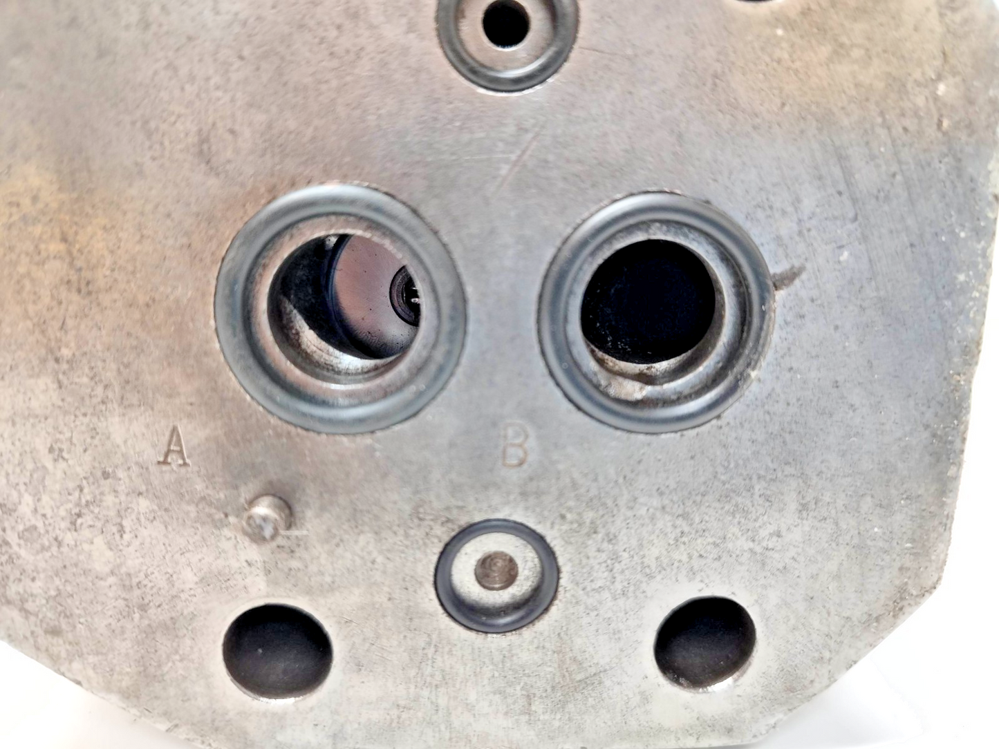 Hydranor VPE5.10.32.1.P220U.H with KV-4/2-4-52A-230AC Directional control valve