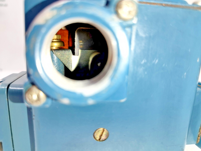 Amot Controls 4140CK1E11AA0-EE Range: 0.28-3.72 bar - NEW