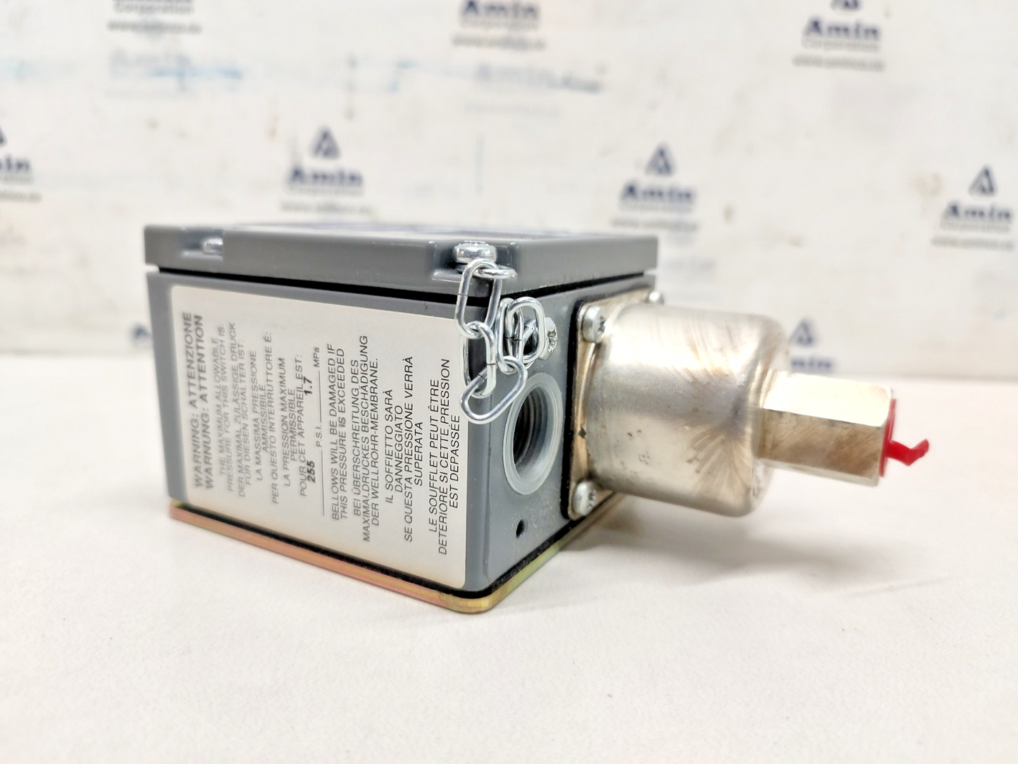SQUARE D Class: 9012 ACW-1 Form: M12 Ser.: C Pressure Switch - NEW