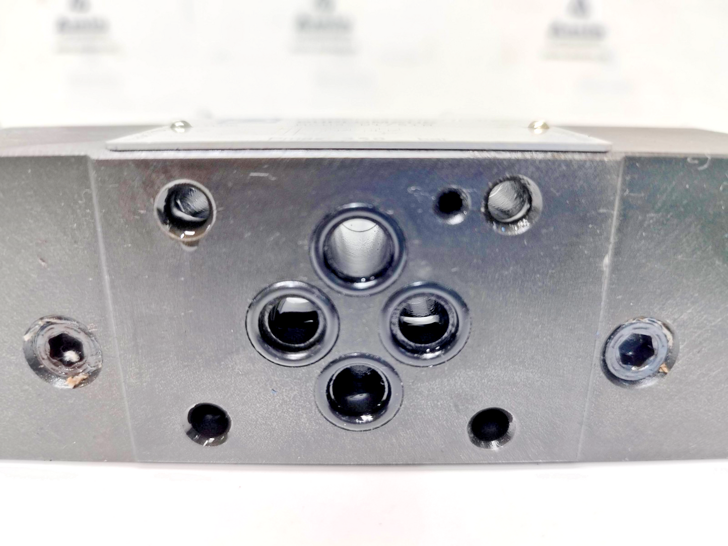 Duplomatic MCD5-DT/51N Direct operated Pressure Relief Valve 350bar Max. - NEW