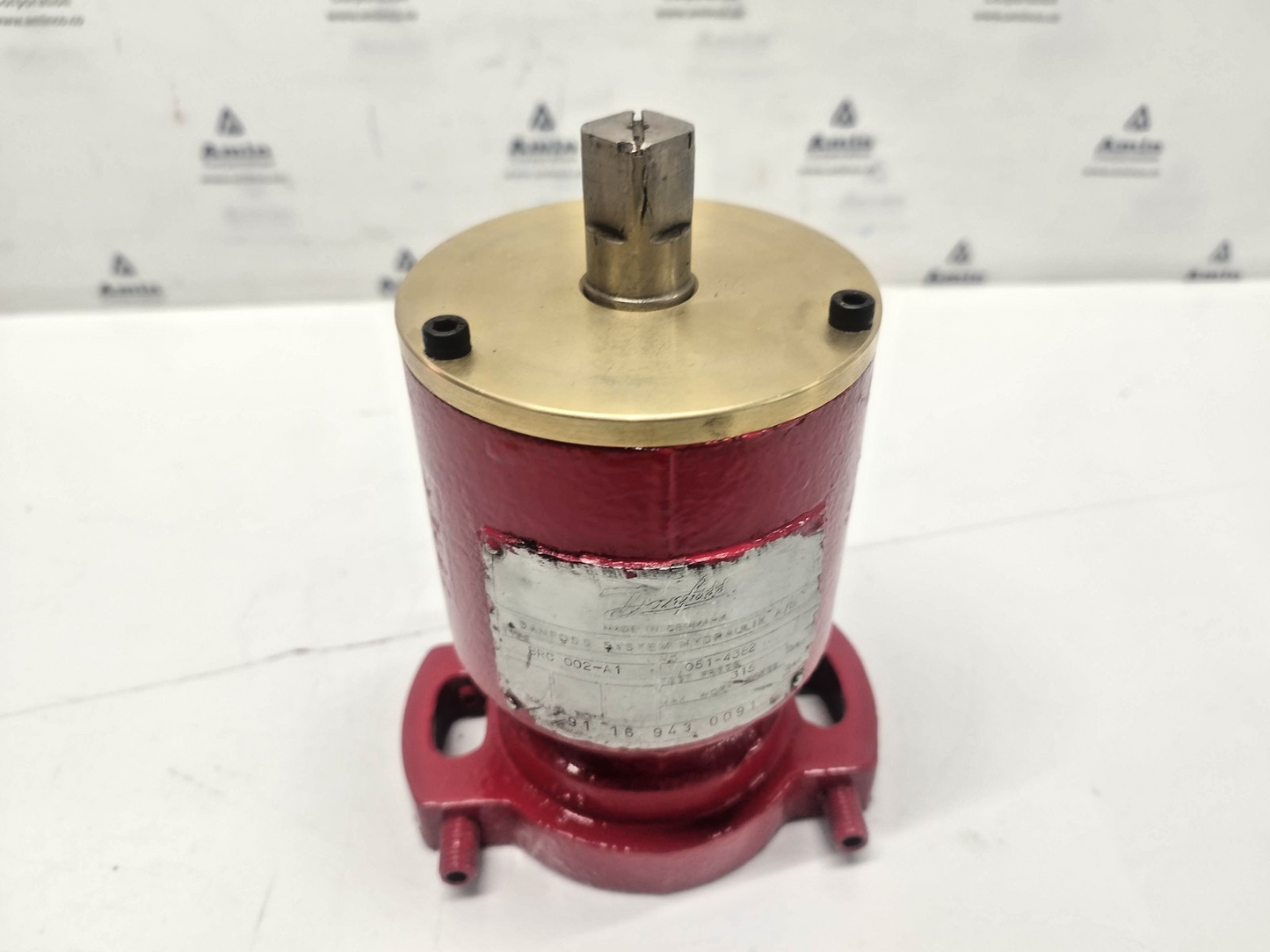 Danfoss BRC 002-A1 051-4382 Hydraulic Double Acting Rotary Actuator - Tested