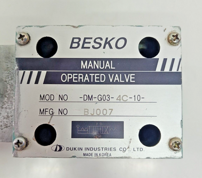 Besko DM-G03-4C-10 Manual operated Directional control valve - NEW