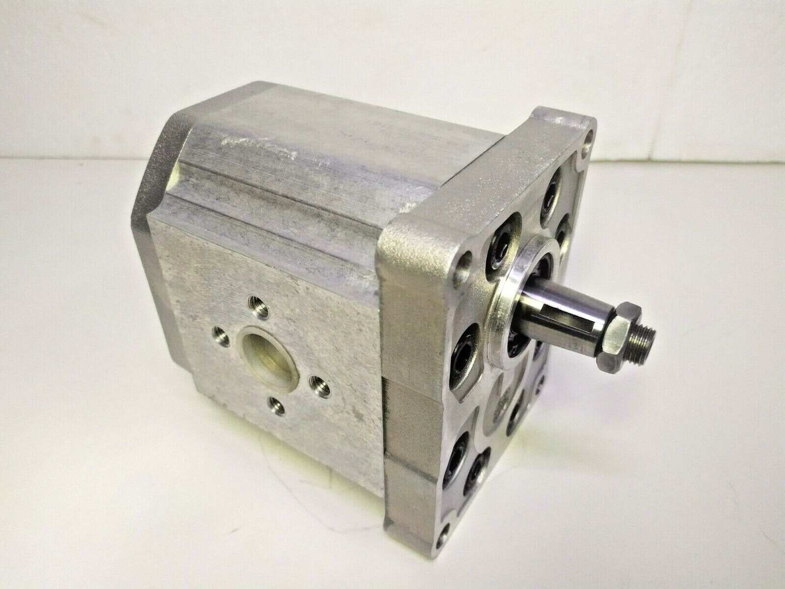 Sundstrand SNP3/55D C001 Hydraulic Gear Pump