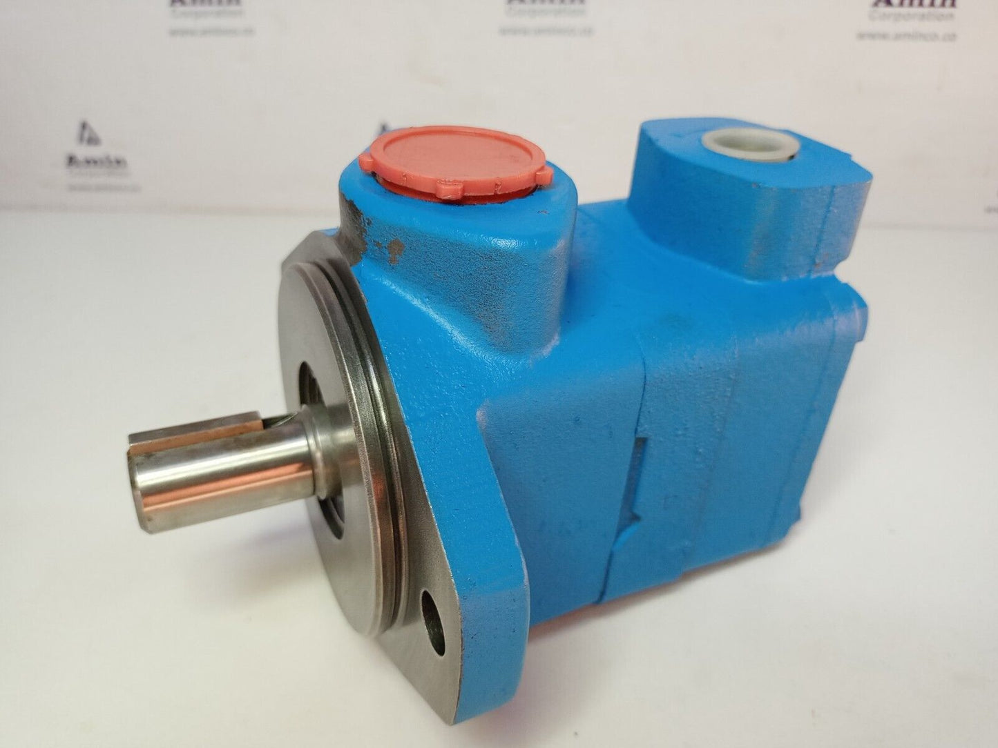 Vickers V10 1P4S 1C20 Hydraulic vane pump - Refurbished & Tested