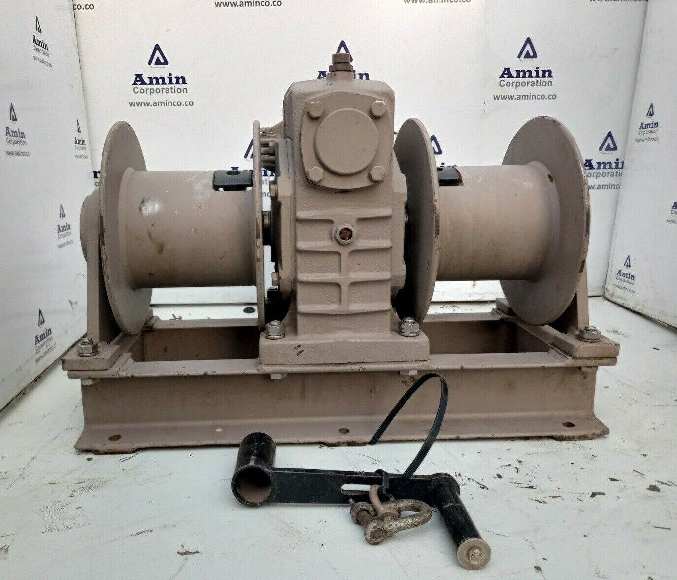 Jung-A Marine ACC' Ladder Winch Motor 2.5 HP Hoisting load: 182 kg - NEW