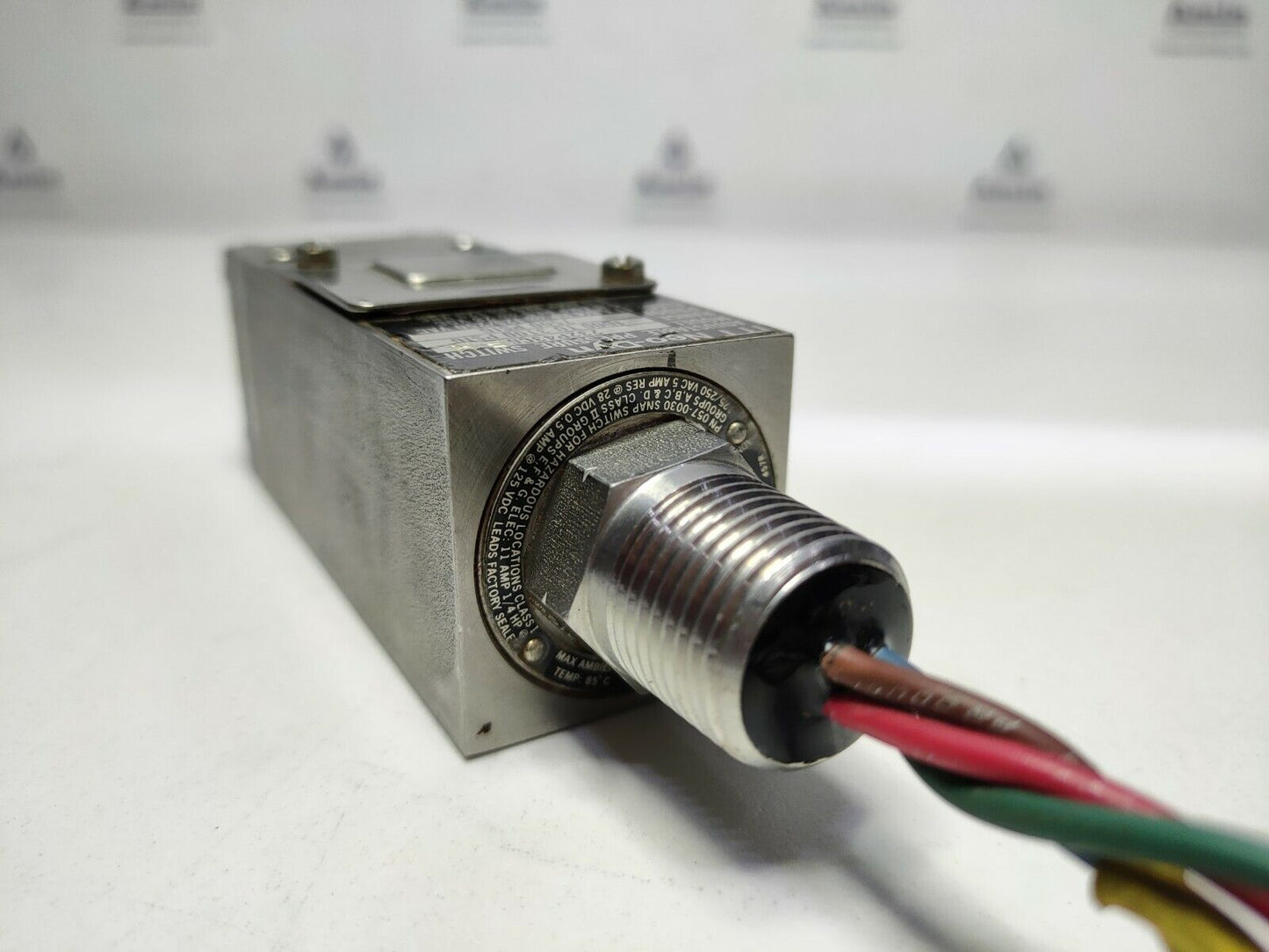 ITT Neo-Dyn 232P43C6 BH Adjustable pressure switch