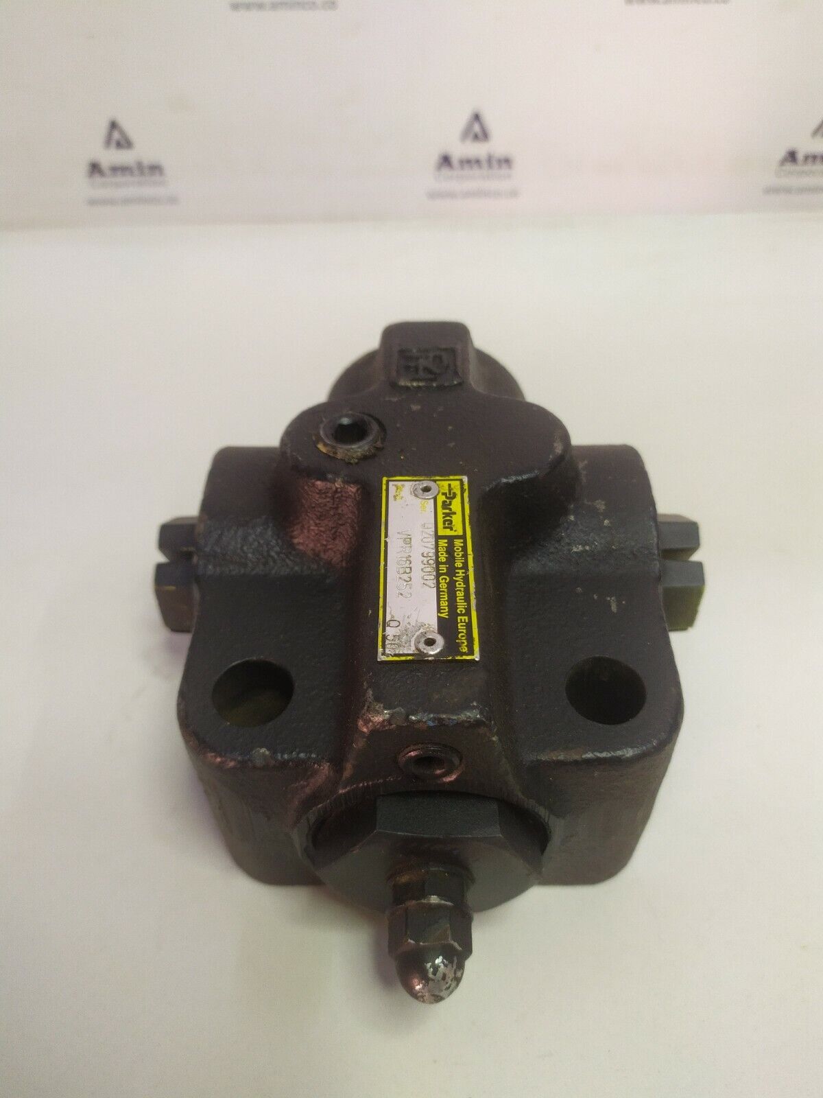 Parker VPR16B252 Relief valve - NEW