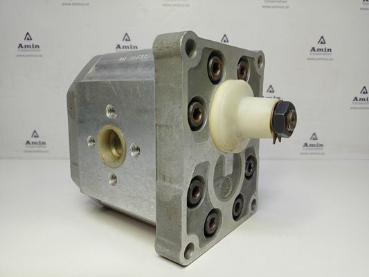 Sundstrand SNP3/33 D CO01 Hydraulic Gear Pump - NEW Free Fast Shipping