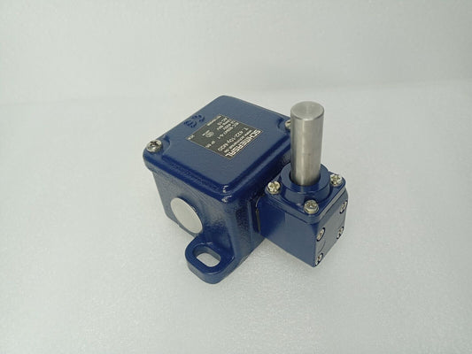 SCHMERSAL Limit Switch T.422-10y-M20, AC-15 Ui 400V - NEW