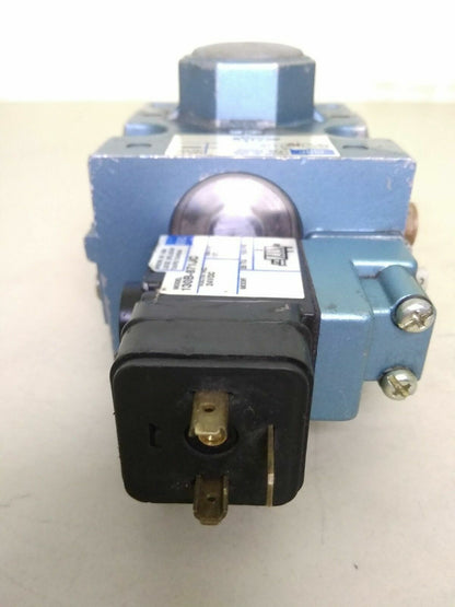 MAC 56 Series 56C-18-871JC 3 Way Solenoid Valve 3/4" with 130B-871JC 24V DC