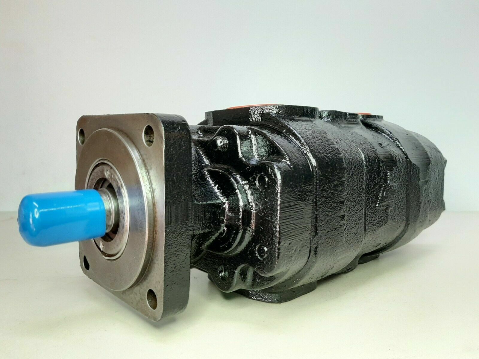 Parker Commmercial hydraulics P37X378BYRT20-8BRL12-1 Hydraulic gear pump -TESTED